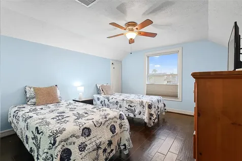 146 Tamana Drive Galveston TX 77554