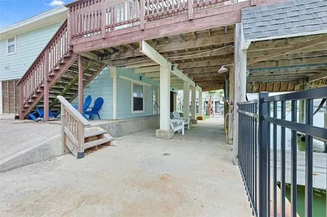 146 Tamana Drive Galveston TX 77554
