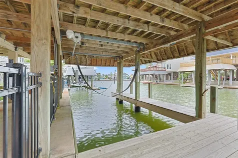 146 Tamana Drive Galveston TX 77554