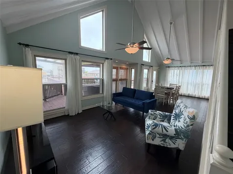 146 Tamana Drive Galveston TX 77554