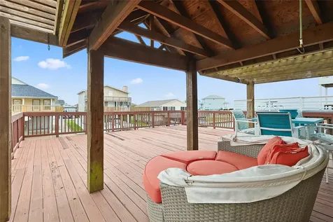 146 Tamana Drive Galveston TX 77554