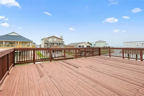 146 Tamana Drive Galveston TX 77554