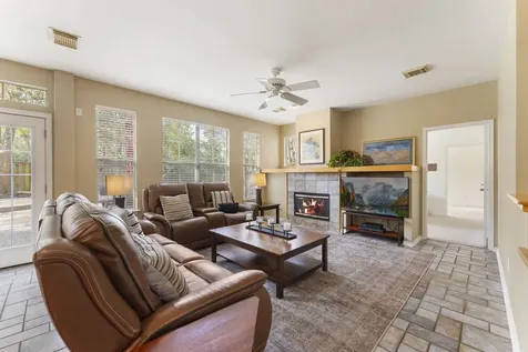 85 N Concord Forest Circle The Woodlands TX 77381