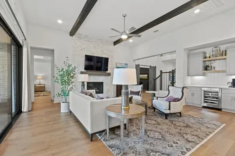 902 Falcon Hollow Lane Pinehurst TX 77362