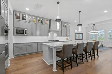 902 Falcon Hollow Lane Pinehurst TX 77362