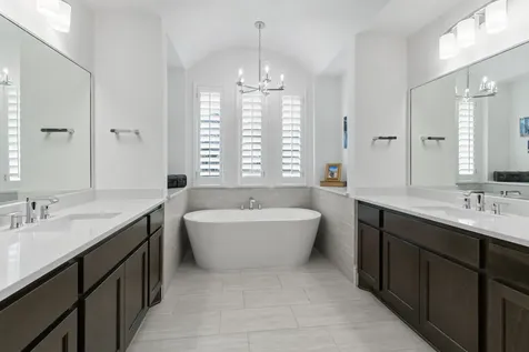 902 Falcon Hollow Lane Pinehurst TX 77362