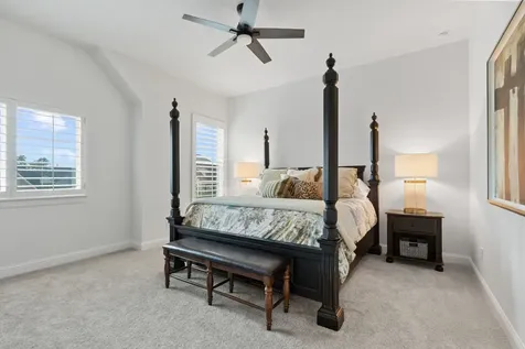 902 Falcon Hollow Lane Pinehurst TX 77362