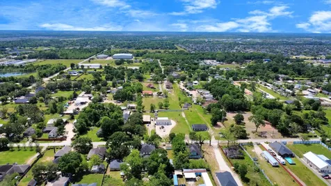 704 Cleo Street Fresno TX 77545