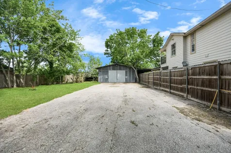 704 Cleo Street Fresno TX 77545