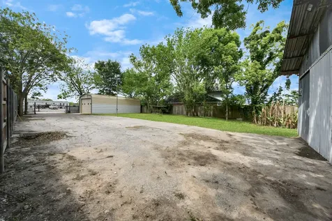 704 Cleo Street Fresno TX 77545