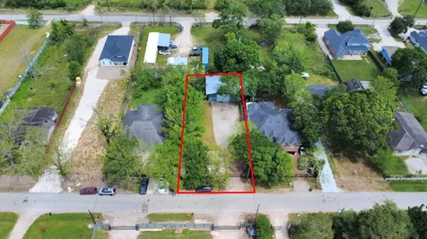 704 Cleo Street Fresno TX 77545