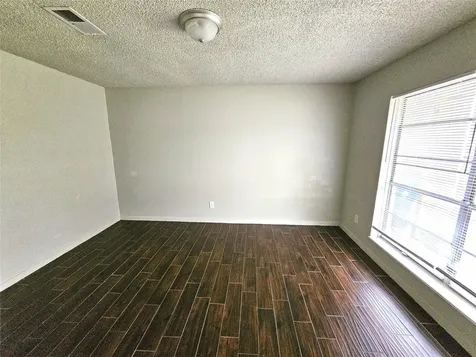 2421 16th Avenue N Texas City TX 77590