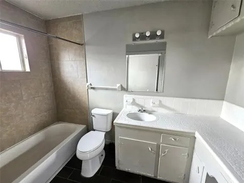 2421 16th Avenue N Texas City TX 77590