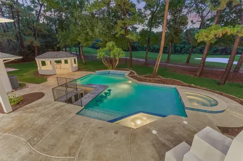 24 Autumn Crescent The Woodlands TX 77381