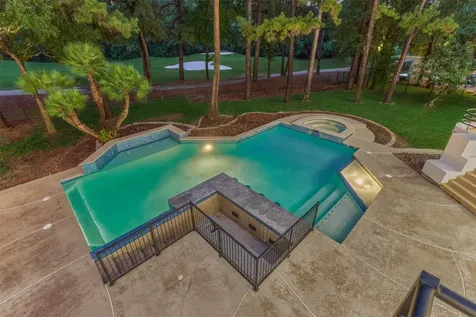 24 Autumn Crescent The Woodlands TX 77381