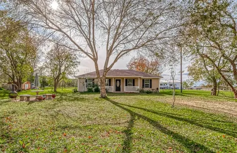 1512 Bayou Drive Bay City TX 77414