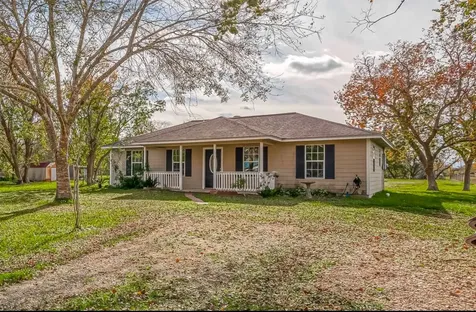 1512 Bayou Drive Bay City TX 77414