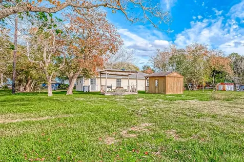 1512 Bayou Drive Bay City TX 77414