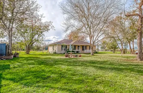 1512 Bayou Drive Bay City TX 77414