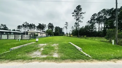 48 Road 5027 Cleveland TX 77327