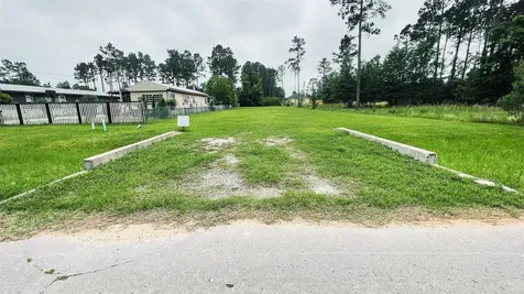 48 Road 5027 Cleveland TX 77327