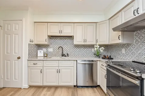 4812 Palmetto Street Bellaire TX 77401