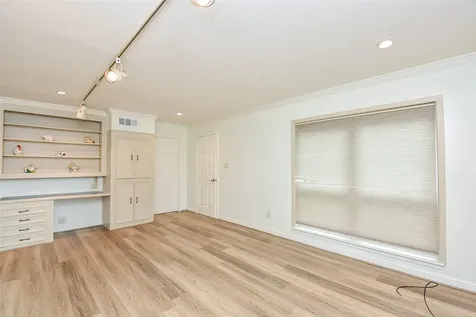 4812 Palmetto Street Bellaire TX 77401
