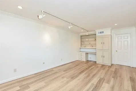 4812 Palmetto Street Bellaire TX 77401