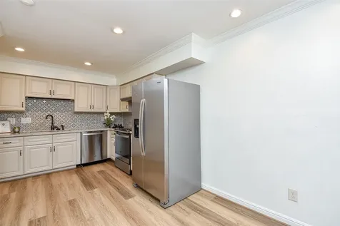 4812 Palmetto Street Bellaire TX 77401