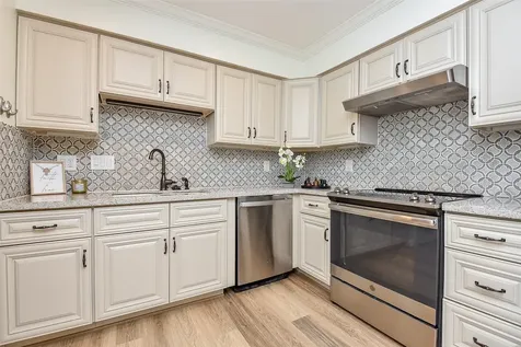 4812 Palmetto Street Bellaire TX 77401