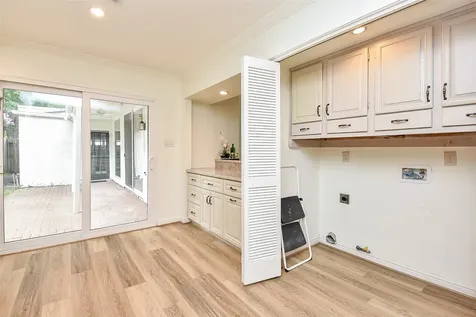 4812 Palmetto Street Bellaire TX 77401