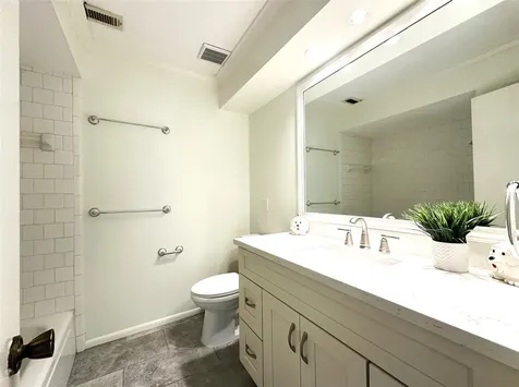 4812 Palmetto Street Bellaire TX 77401