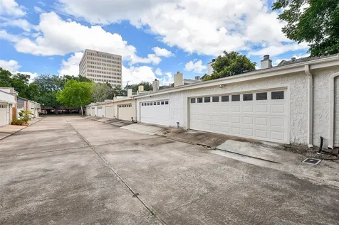 4812 Palmetto Street Bellaire TX 77401