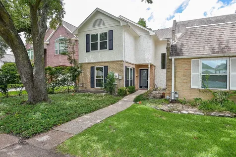 4812 Palmetto Street Bellaire TX 77401