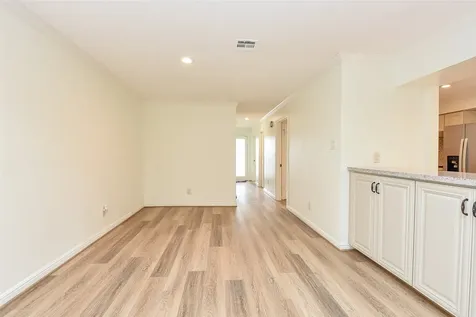 4812 Palmetto Street Bellaire TX 77401