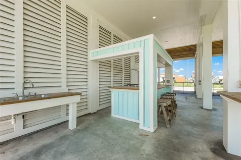 863 S Selwyn Road Crystal Beach TX 77650