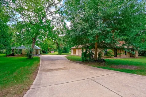 211 Brantley Lane Magnolia TX 77354