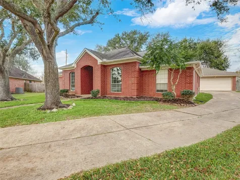 4418 W Thunderwood Circle Fresno TX 77545