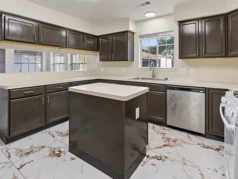 4418 W Thunderwood Circle Fresno TX 77545