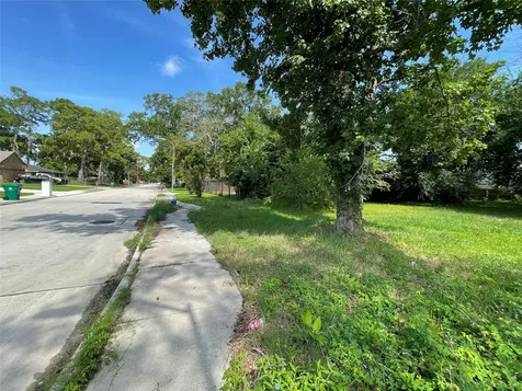 2622 Carmel Street Houston TX 77091