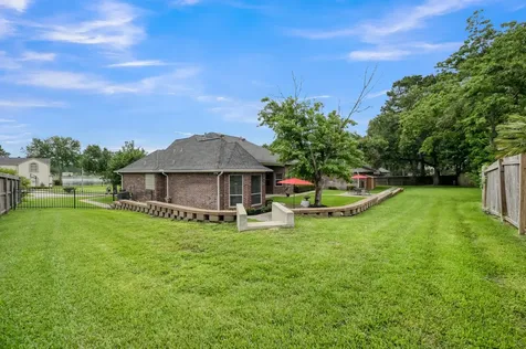 9832 W Shore Drive Willis TX 77318