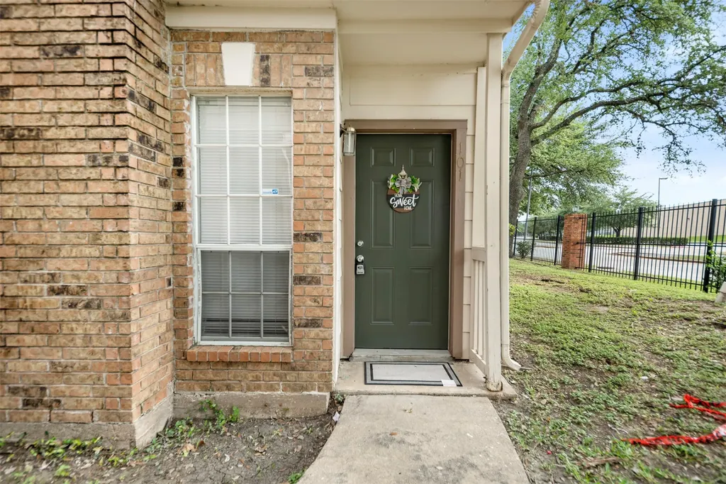 2626 Holly Hall 101 Houston TX 77054