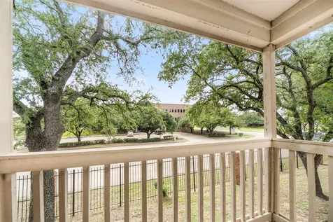 2626 Holly Hall 101 Houston TX 77054