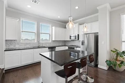 11918 Oakmont Valley Trace Houston TX 77051