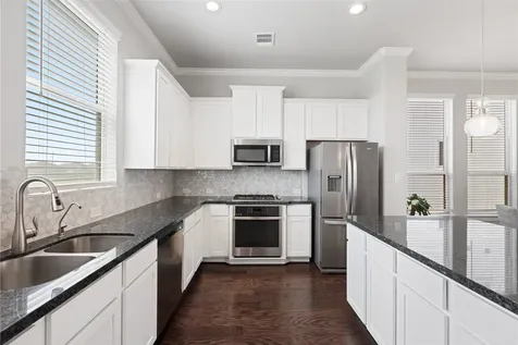 11918 Oakmont Valley Trace Houston TX 77051