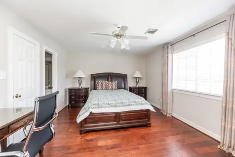 1907 Waterside Drive Missouri City TX 77459