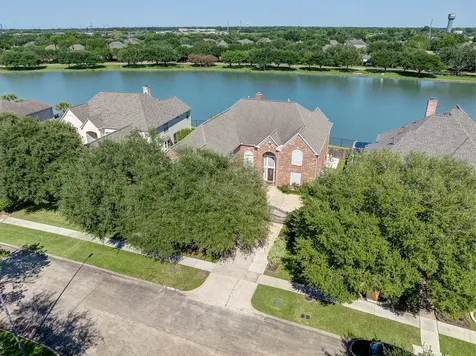 1907 Waterside Drive Missouri City TX 77459