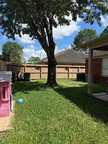 1809 Oak Wood Drive E Pearland TX 77581