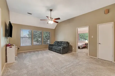 1809 Oak Wood Drive E Pearland TX 77581