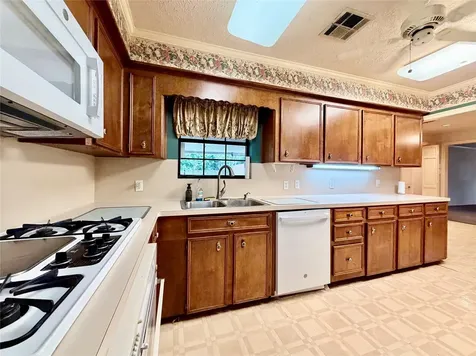 2735 Webster Street Liberty TX 77575